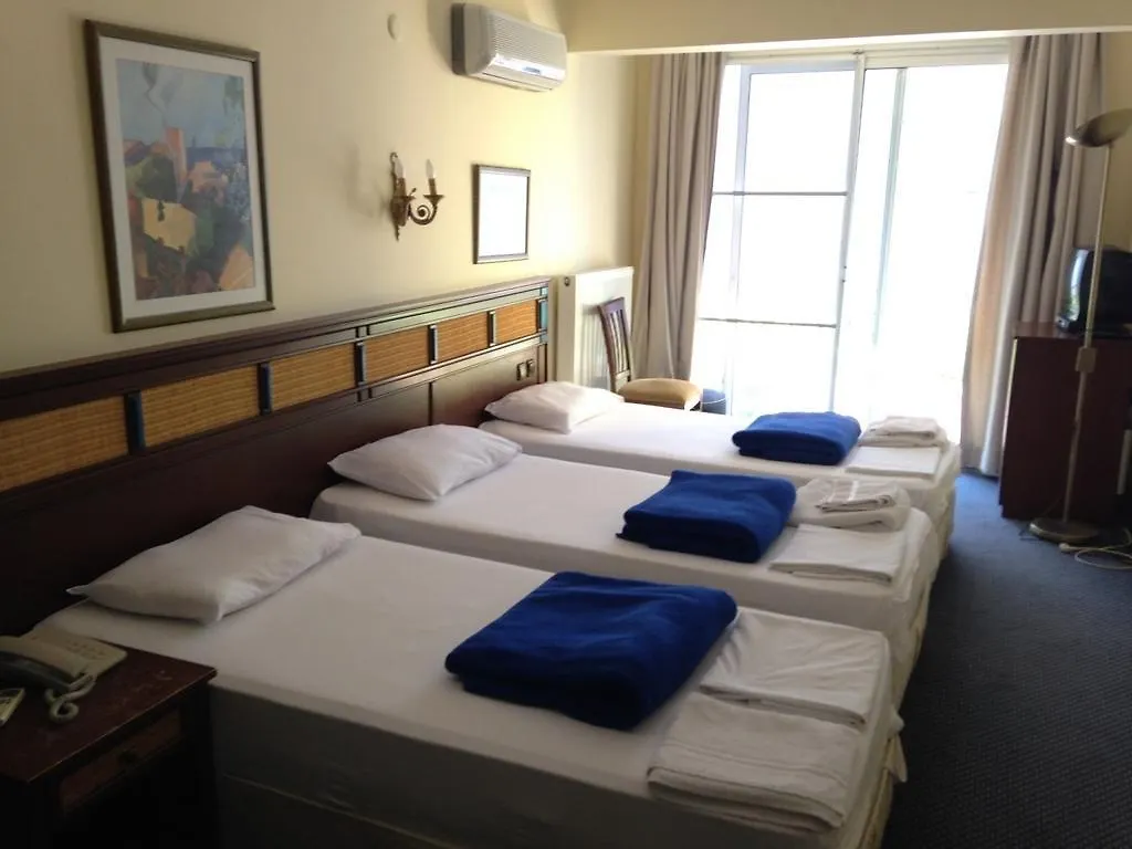 Foca Yali Hotel