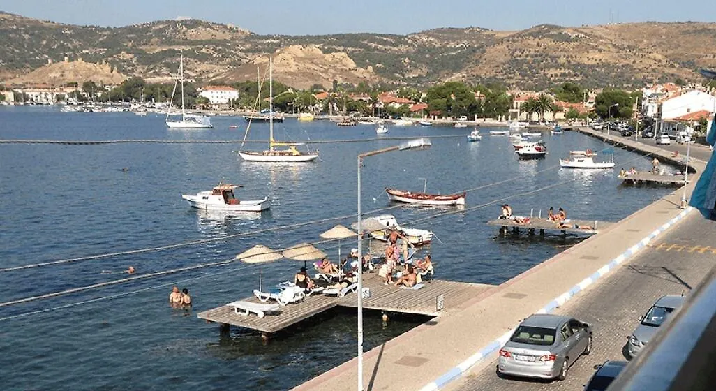 Foca Yali Hotel