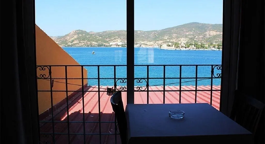 Foca Yali Hotel