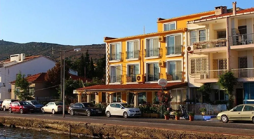 Foca Yali Hotel