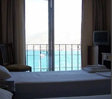 Foca Yali Hotel